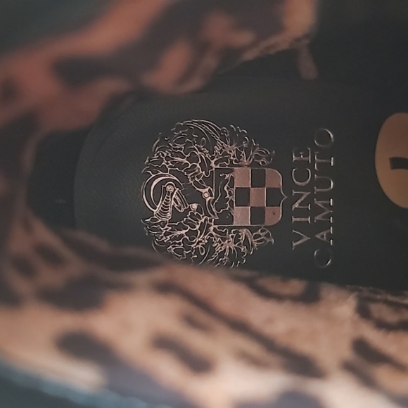 Vince Camuto booties - Picture 6 of 7